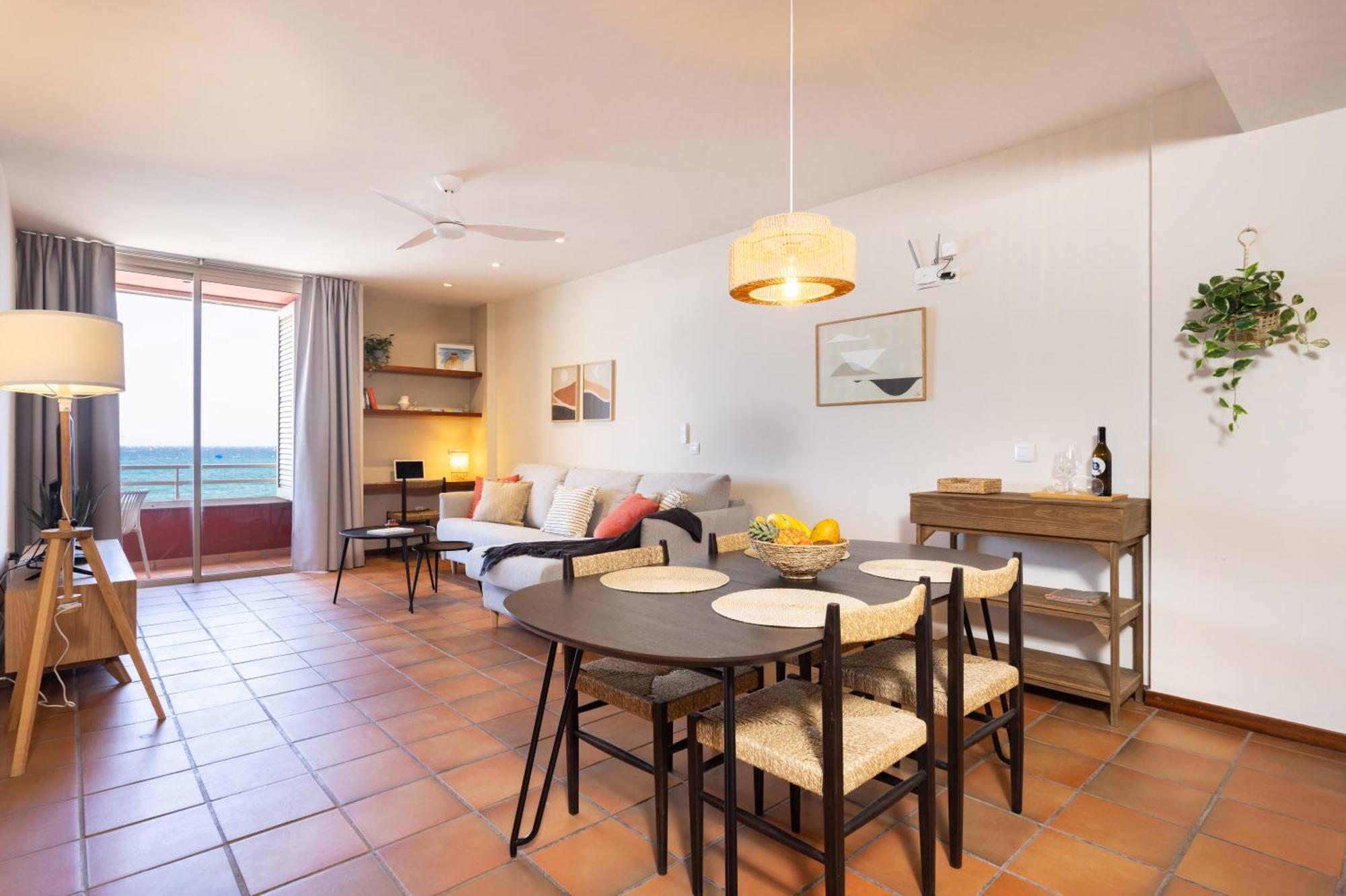 Spectacular Beachfront Loft-Style Casa Corina II El Medano  Luaran gambar